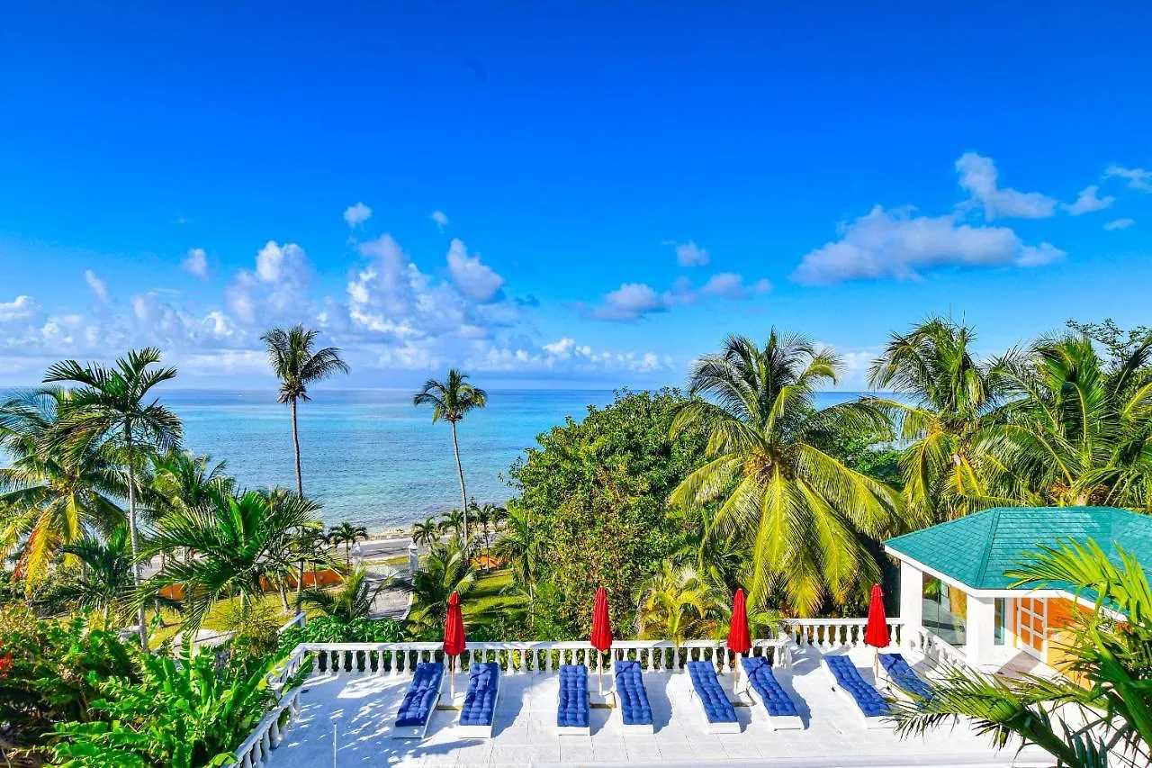 Viking Hill Oceanfront Hostel & Resort ناسو شقة